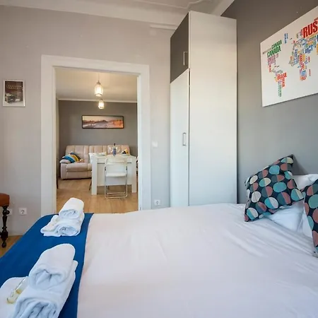 Captain House, Amazing In Santos ליסבון