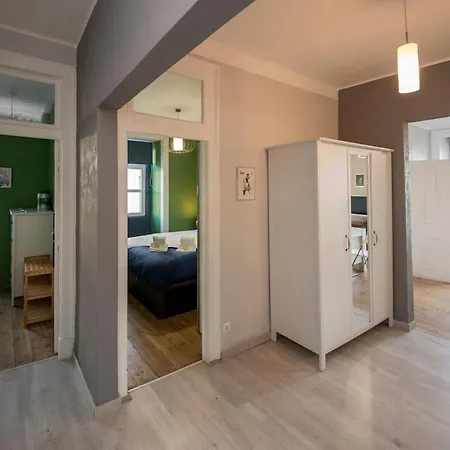 Captain House, Amazing In Santos * Lisbona