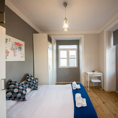 Captain House, Amazing In Santos *