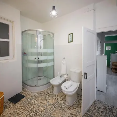 Captain House, Amazing In Santos